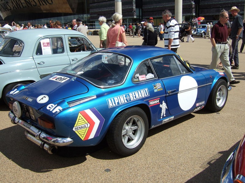 Par John Greenaway from Cardiff, United Kingdom — Renault / Alpine, CC BY-SA 2.0, https://commons.wikimedia.org/w/index.php?curid=19378302
